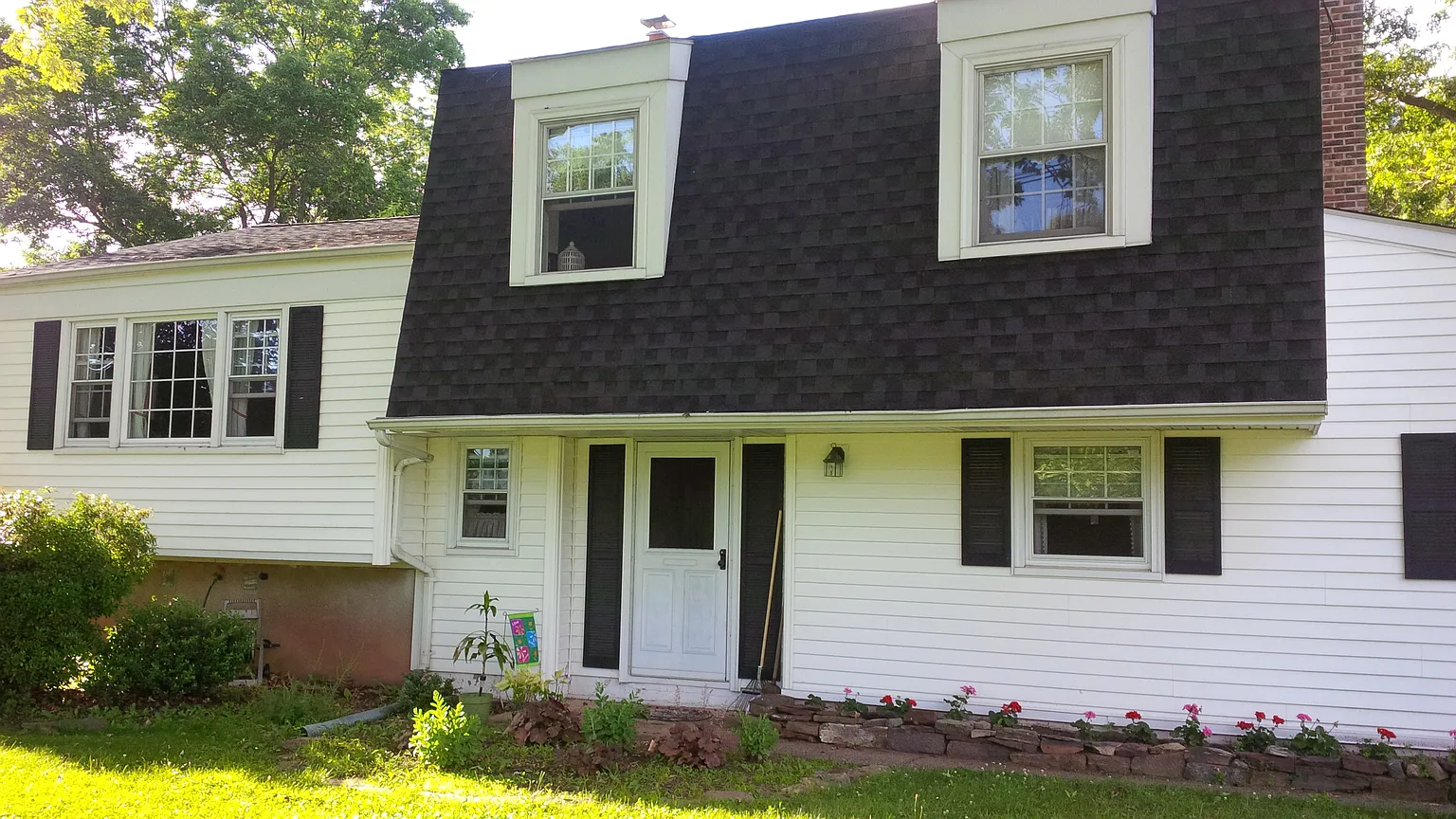 2013 Brooks Blvd photo 1