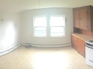 528 Jackson St APT 3, Willimantic, CT 06226