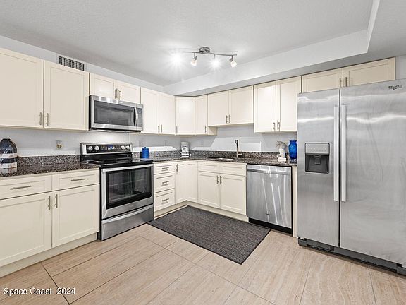 4th image of 303 Audubon Dr Unit 102