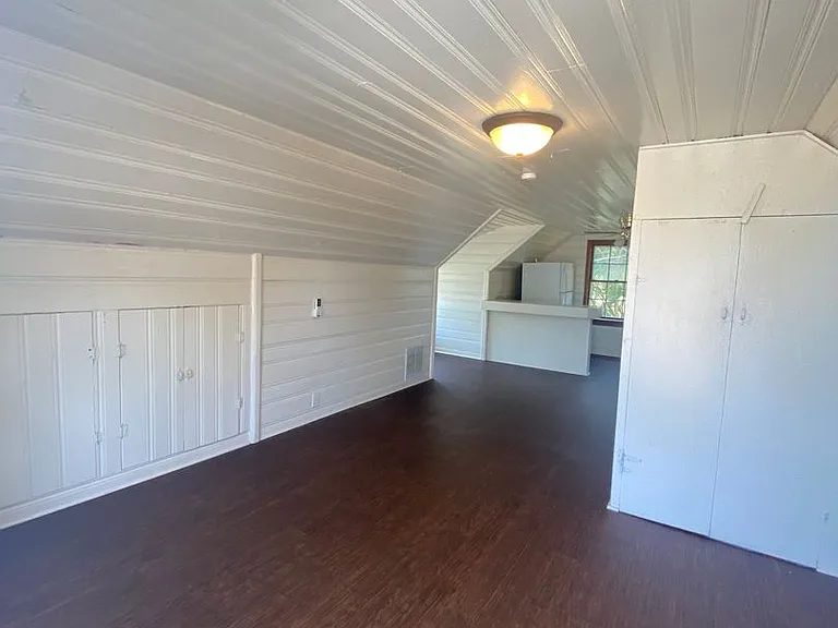 421 Piedmont Rd — Photo 2