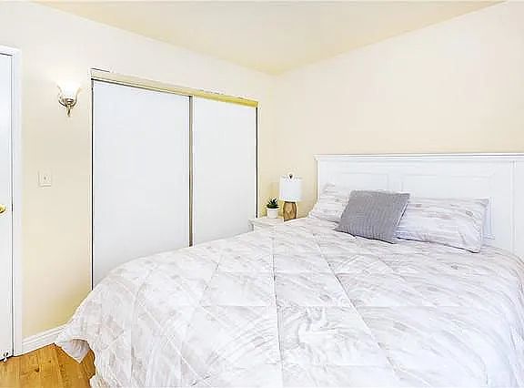 4th image of 10114 Dorset St