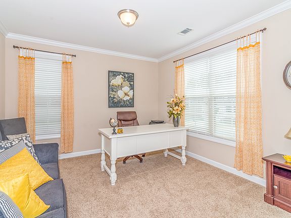 5th image of 317 Leigh Creek Dr