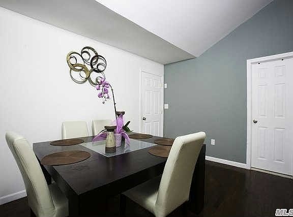 3rd image of 5461 Expressway Dr N