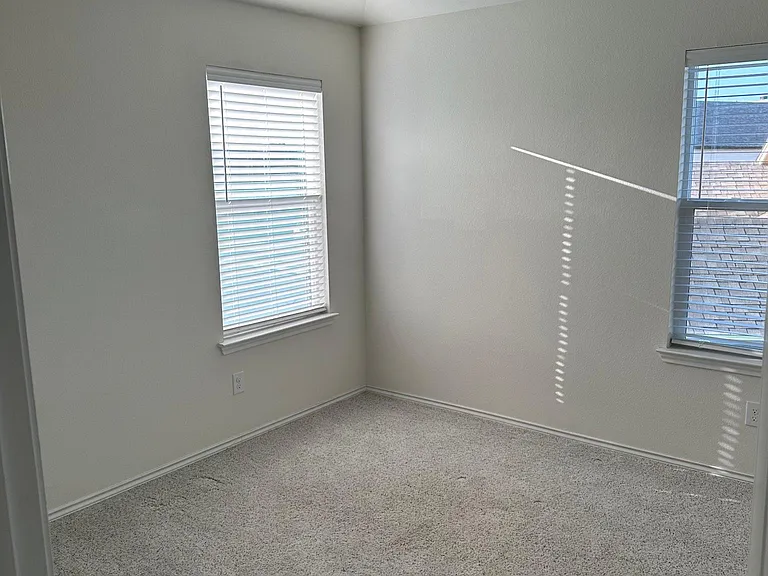 124 Rocroi Dr — Photo 9