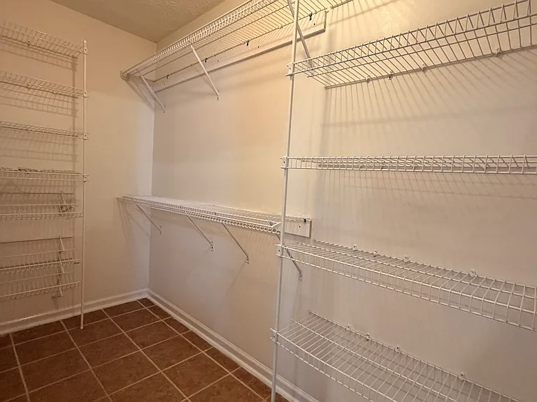 1819 Timber Creek Dr — Photo 18