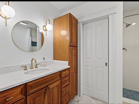 5th image of 16 Guilford Ct Unit 3B