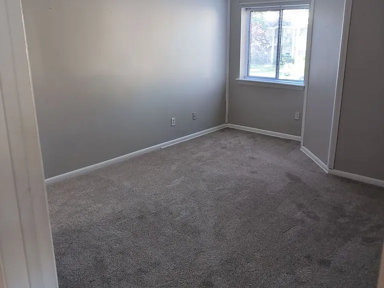 526 Glenn Regis Way — Photo 11