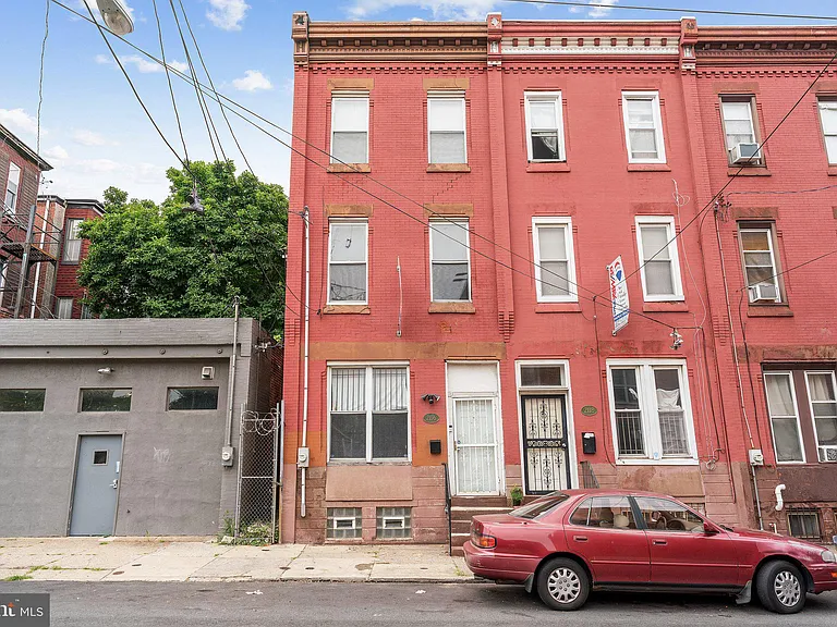 2116 N Carlisle St — Photo 29