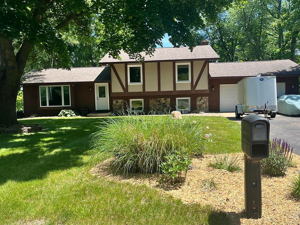 1st image of 8226 Lake Vista Dr