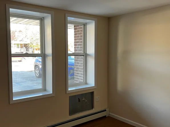 2126 Gerritsen Avenue image 16 of 23