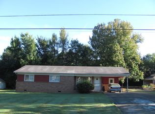 377 Mebanewood Dr, Huntingdon, TN 38344