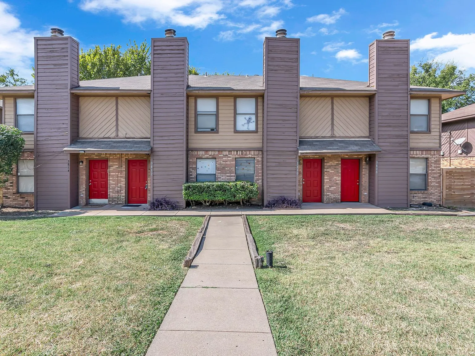 Coates Circle 4 plex — Photo 1