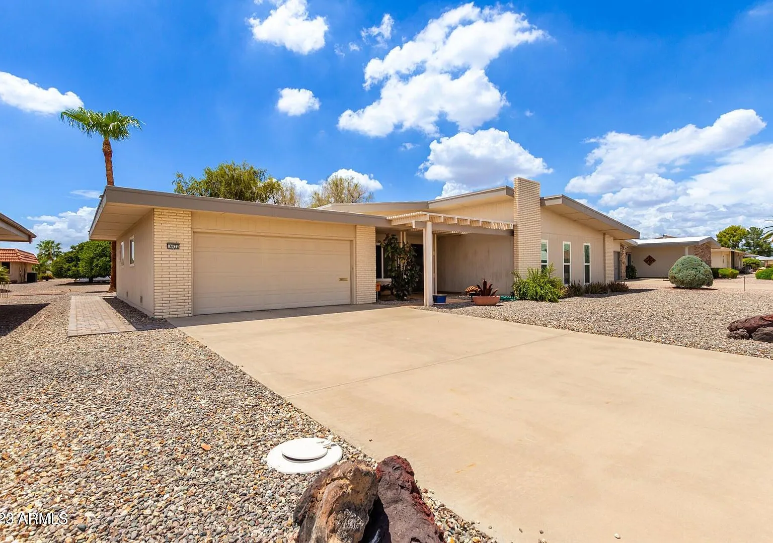 Large 2 Bedroom, Den and Office Sun City Home - Fully Furnished — Photo 1