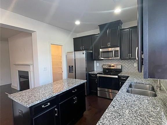 4th image of 2155 Arnage Dr