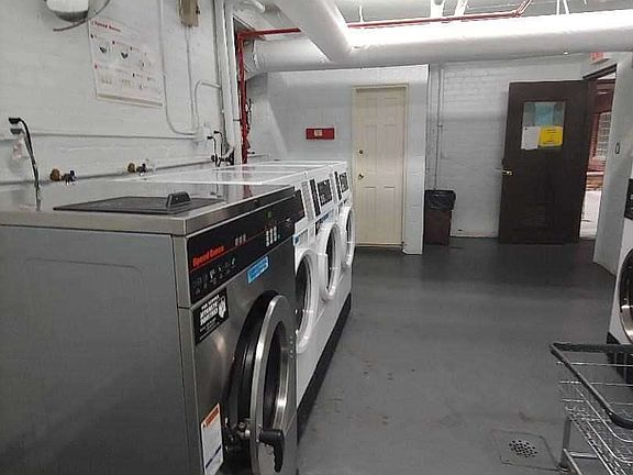 3rd image of 9011 NW Northern Blvd #608