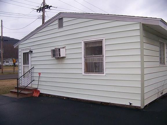 2nd image of 340 W Lenox Ave