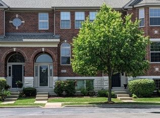 27W730 Hodges Way, Winfield, IL 60190