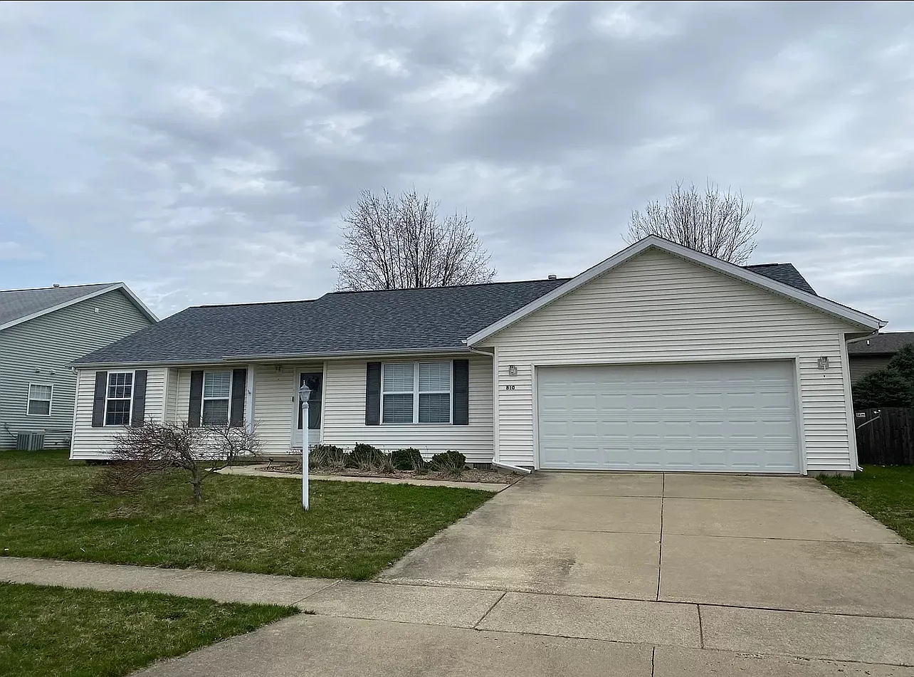 810 Cyndy Ln — Photo 1