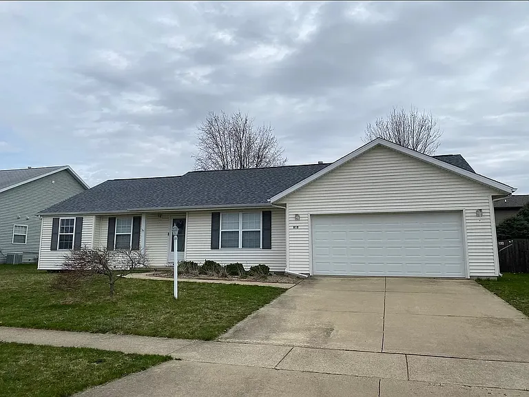 810 Cyndy Ln — Photo 1