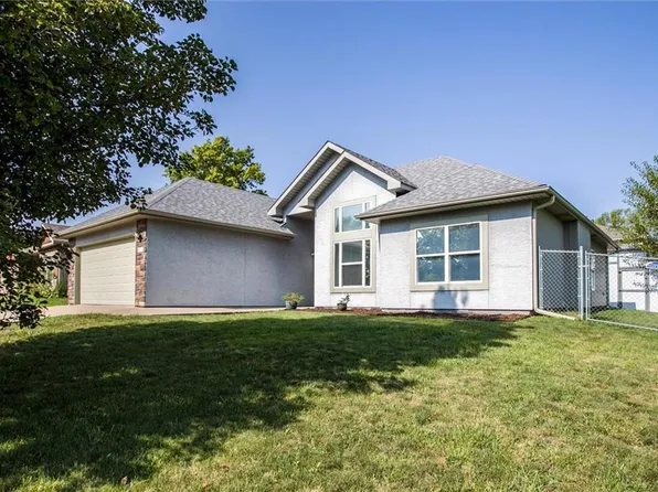 200 S Gaar St, Lone Jack, MO 64070