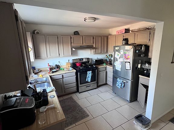 5th image of 3521 Garnet St #1/2