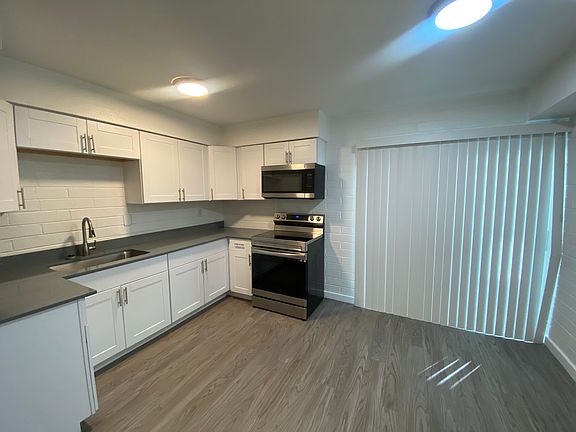 2nd image of 6802 N 44th Ave APT 4