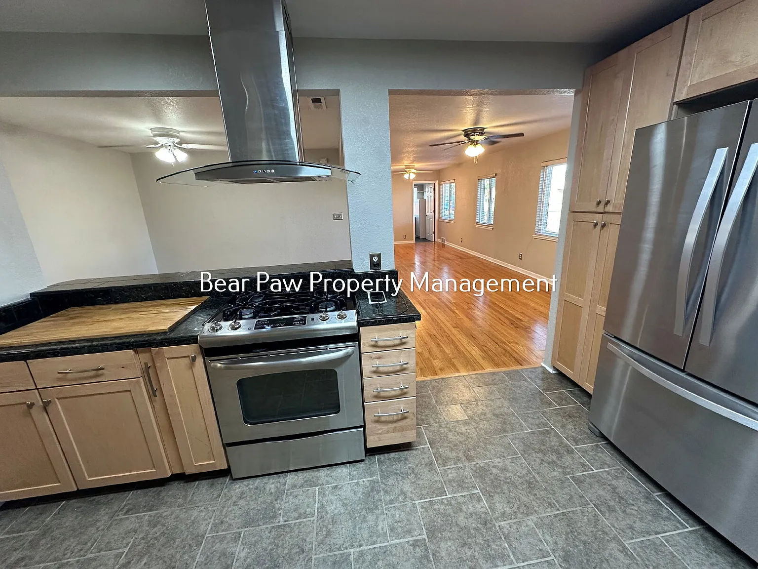3 bed, 2.0 bath, 1230 sqft, $3,000 — Photo 4