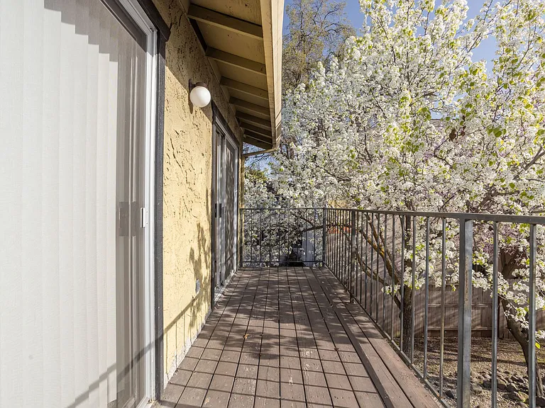 3rd & Cedar Townhomes — Photo 13