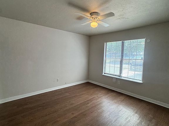 4th image of 2914 Greenon Ln #2