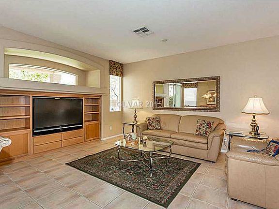 5th image of 11051 Evvie Ln