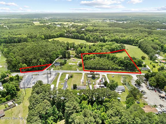 4th image of 826 Sand Ridge Road