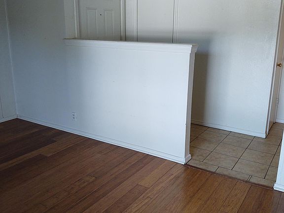 2nd image of 1425 E 62nd St APT F