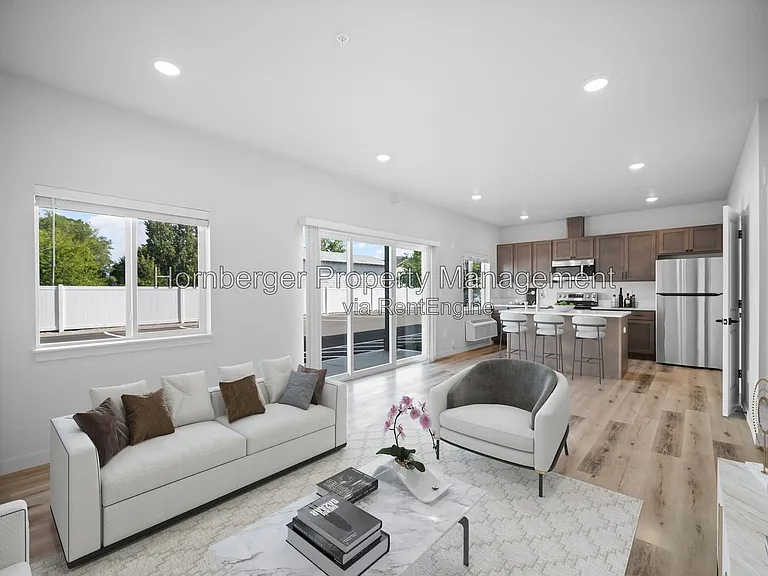 16104 E Valleyway — Photo 24