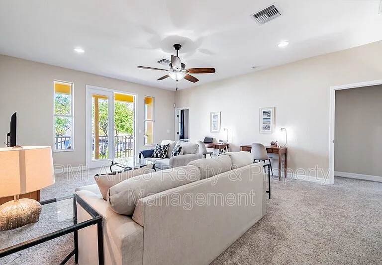 539 Treviso Dr — Photo 10