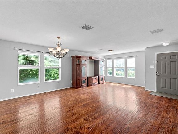 4th image of 13287 Fowler Dr