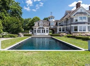 14 Plum Beach Point Rd, Port Washington, NY 11050