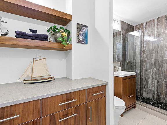 5th image of 245 E 25th St APT 8