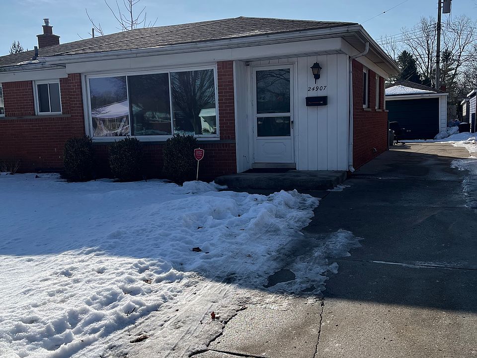 2nd image of 24907 Champaign St