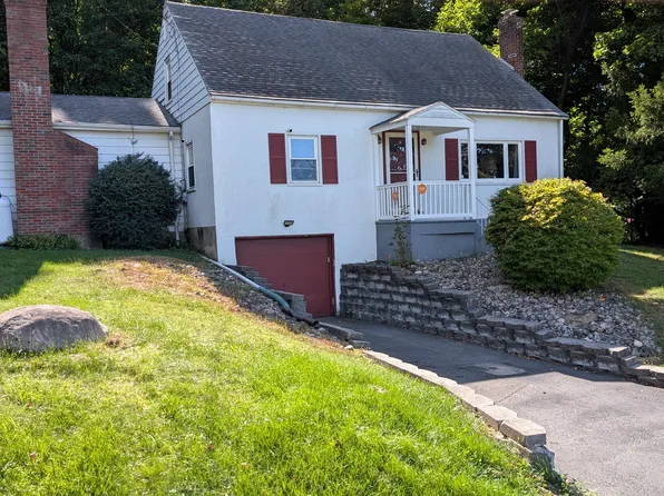 4404 Reservoir Hill Rd, Macungie, PA 18062