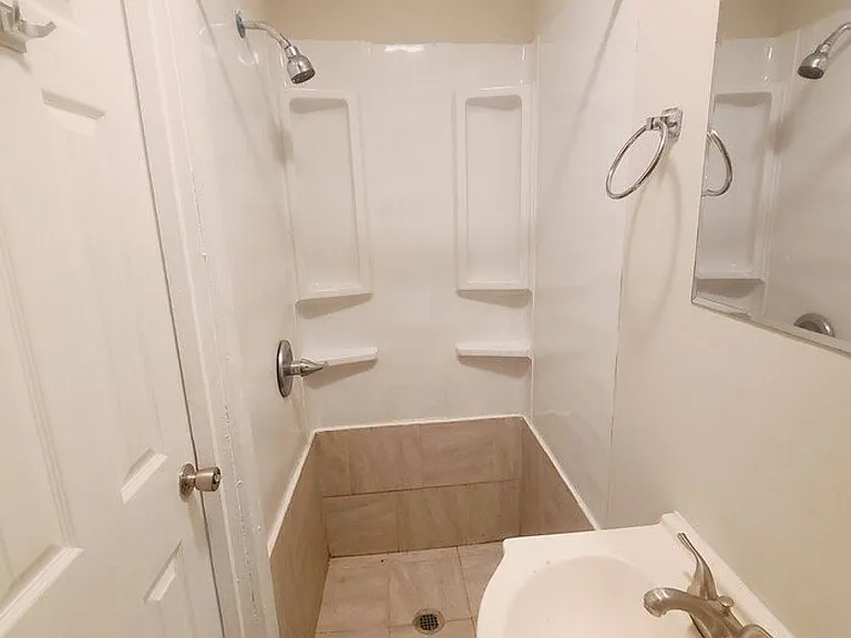 2620 Celia Ave — Photo 11