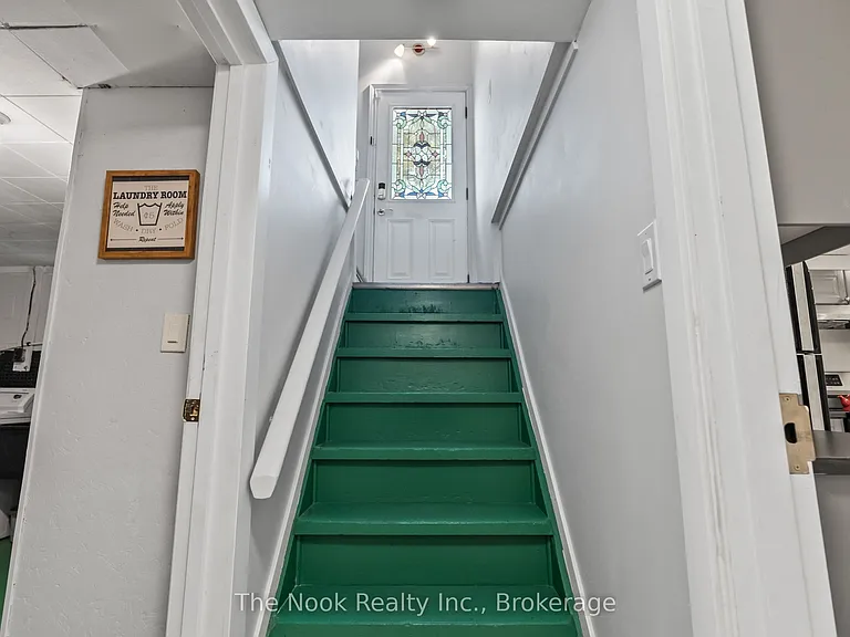 464 Gibbons St #BASEMENT — Photo 12