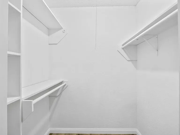 1824 Family Cir — Photo 16