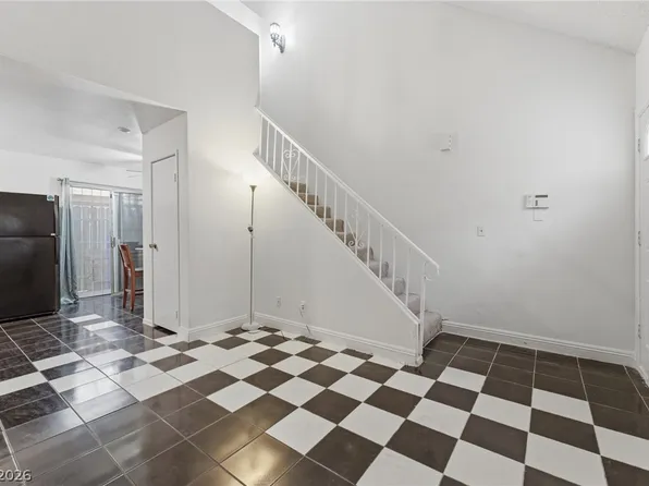 5156 Gray Ln #F, Las Vegas, NV 89119