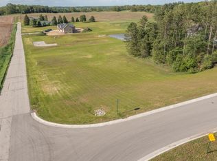 2092 Paradise Hills Ct LOT 22, West Bend, WI 53095