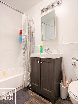 Rented by Rumah Realty Inc | media 5