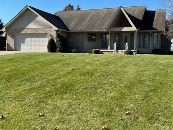 1818 Sandalwood Dr, Greencastle, IN 46135