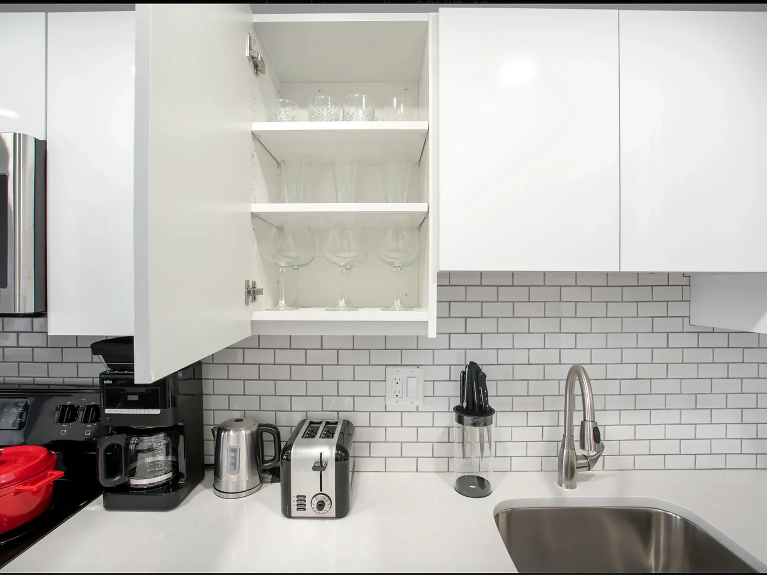 507 Beacon St — Photo 3