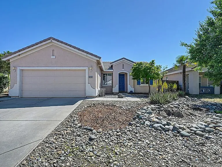 9226 Lucchesi Dr — Photo 1