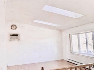 105 Pheasant Rd, West Haven, CT 06516