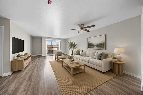 1362 Temple Ave. Photo 1